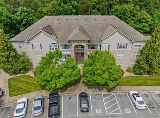 7106 W Friendly Ave UNIT 301, Greensboro, NC 27410
