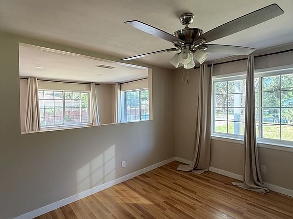 3rd image of 710 N 72nd Ave