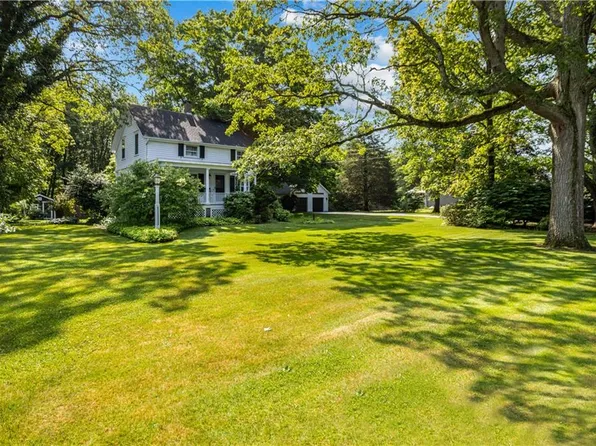 48 Washington Rd, Barrington, RI 02806