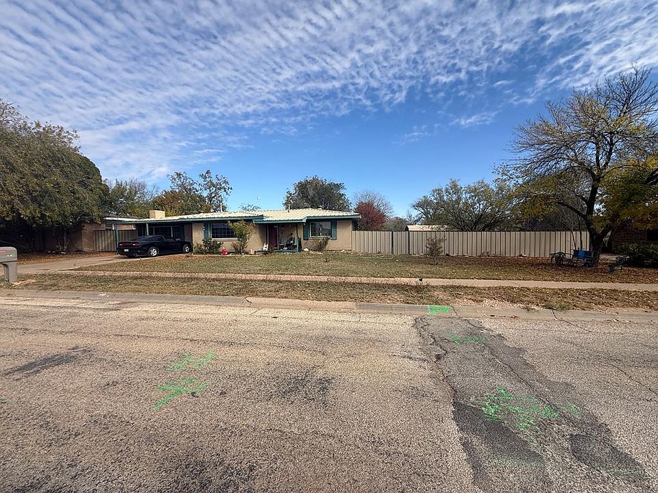 1st image of 3011 42nd St