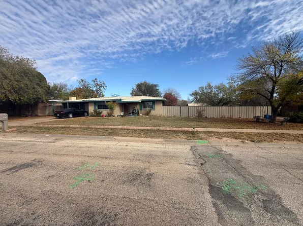 3011 42nd St, Snyder, TX 79549
