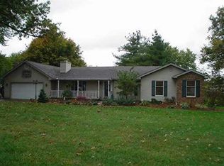 808 N Rod And Gun Club Rd, Bruceville, IN 47516