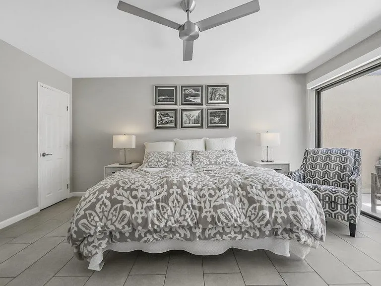 22 Barcelona Dr — Photo 6