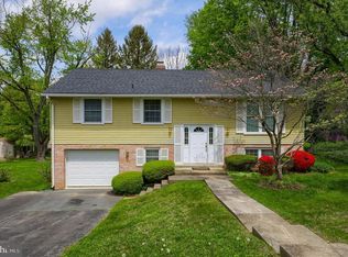 907 Sherry Ln, Lancaster, PA 17601