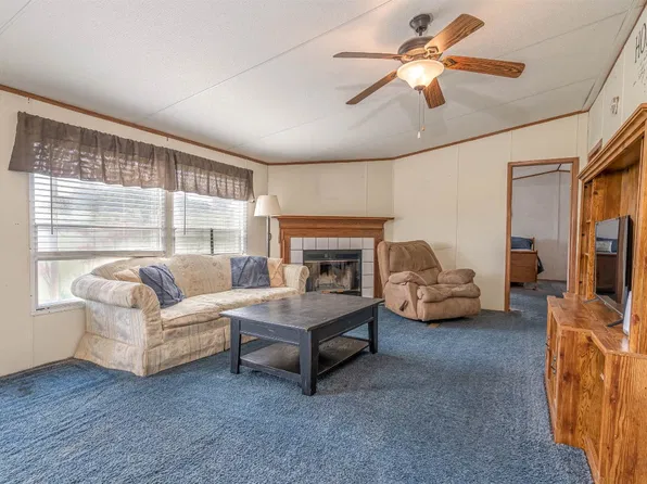 638 Coyote Trl, Rhome, TX 76078