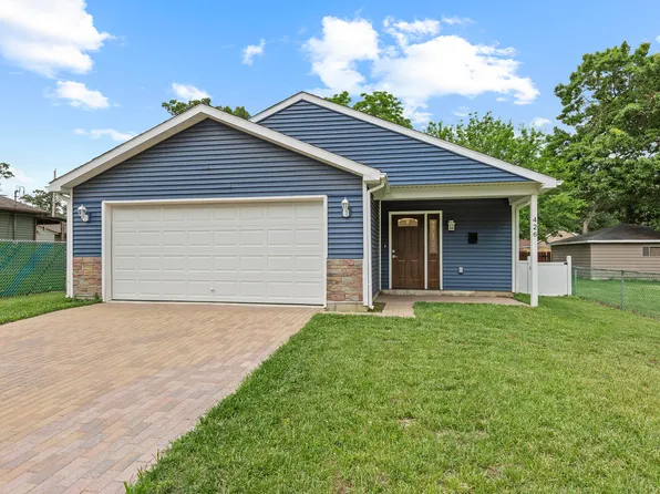 426 S Liberty St, Hobart, IN 46342