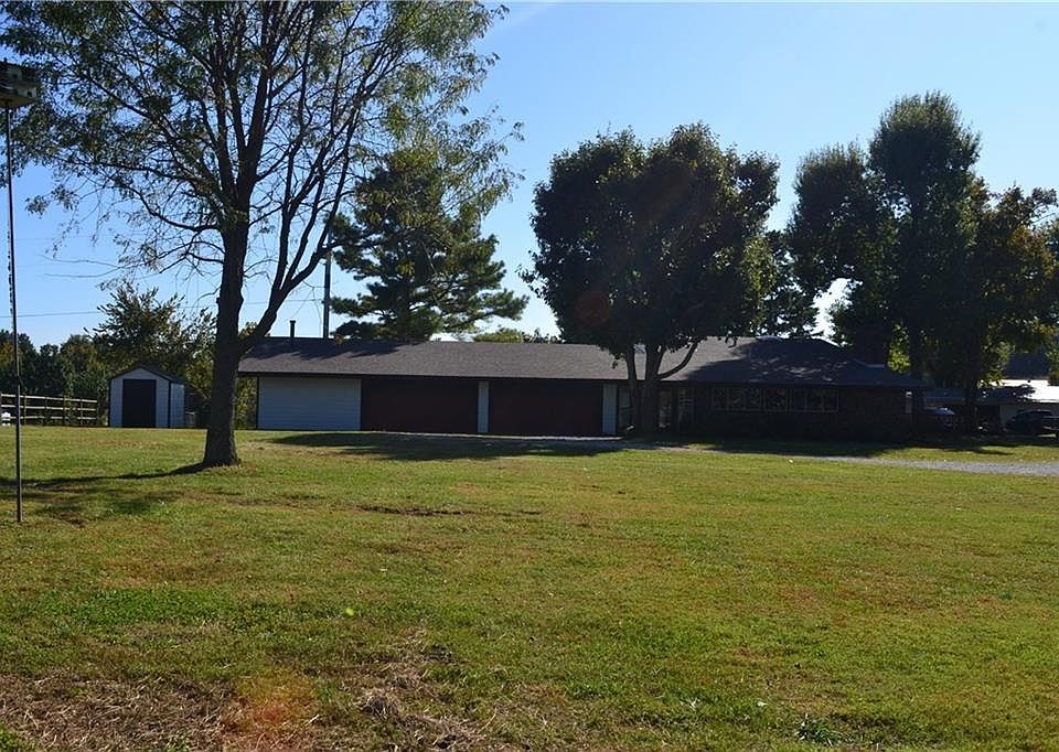 1st image of 1435 N Starr Dr