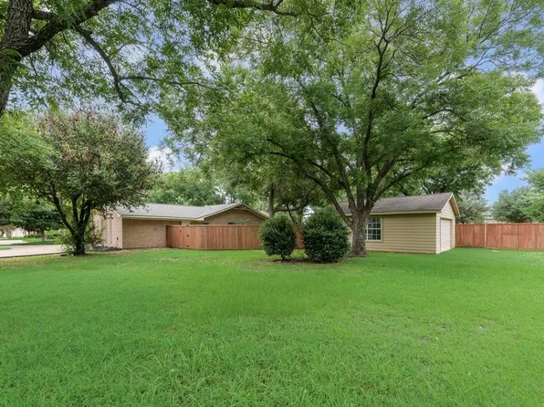 2701 Poplar Dr, Flower Mound, TX 75028