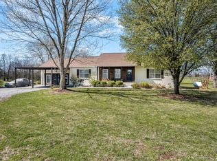 978A Harsh Ln, Castalian Springs, TN 37031