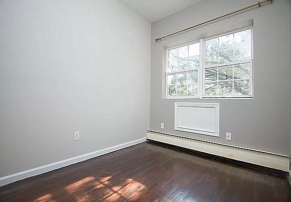 4th image of 15 Kane Pl #2