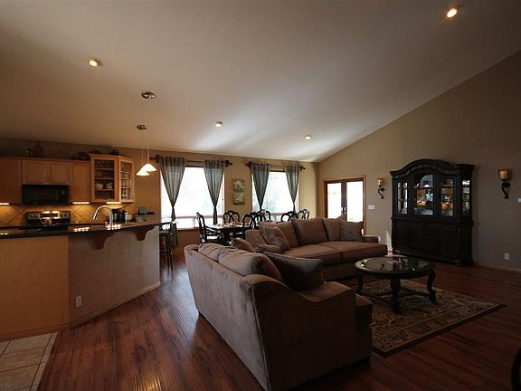 5th image of 5642 Everett St