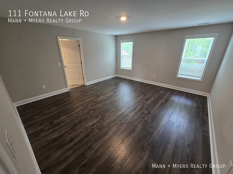 111 Fontana Lake Rd — Photo 28