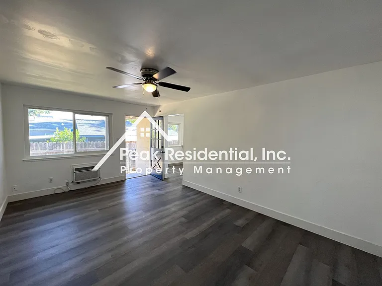 5807 Woodleigh Dr — Photo 6
