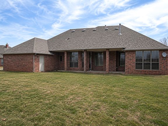 4th image of 1412 Quail Lake Way