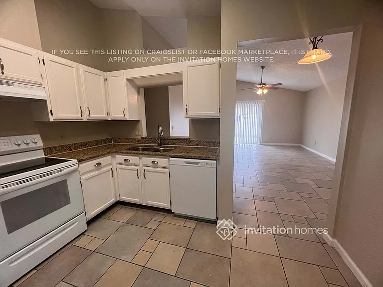 10717 Brice Ct — Photo 4