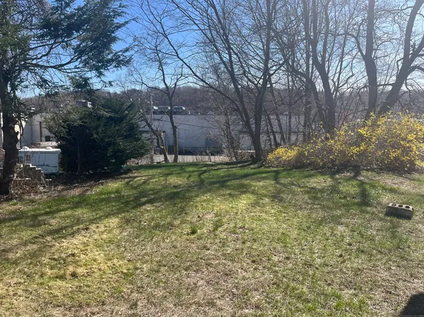 Perkins Avenue, Waterbury, CT 06701