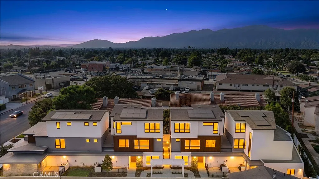 4450 Temple City Blvd — Photo 2