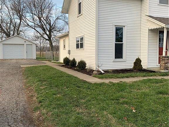 3rd image of 14905 Brookville Pyrmont Rd