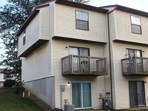 2nd image of 700 N Adelaide St APT 112