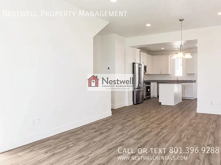 7946 S 5440 W — Photo 7