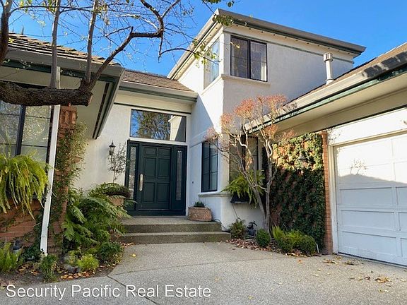 2nd image of 31 Sugar Pine Ln