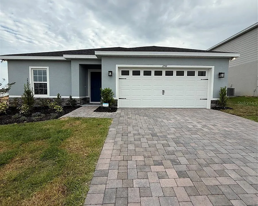 2744 Ginger Ln