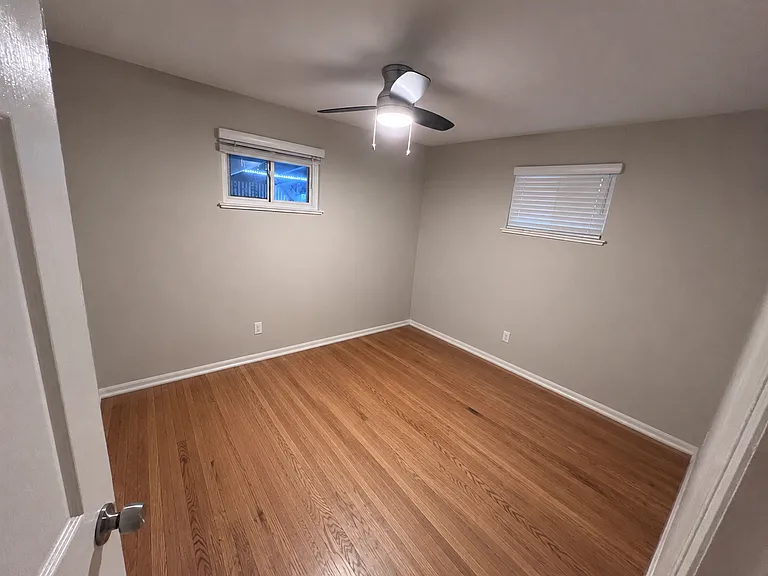 1552 Wolff St — Photo 2