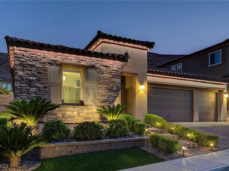 3943 Reyes Ave — Photo 80