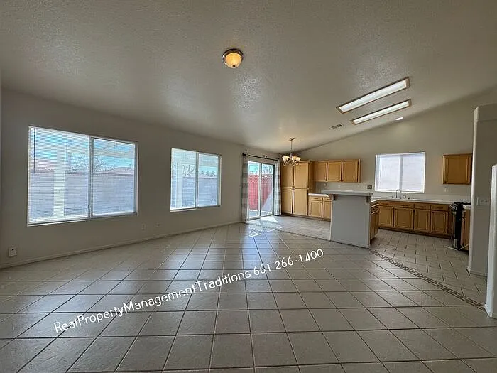 3316 Kaylyn St — Photo 4