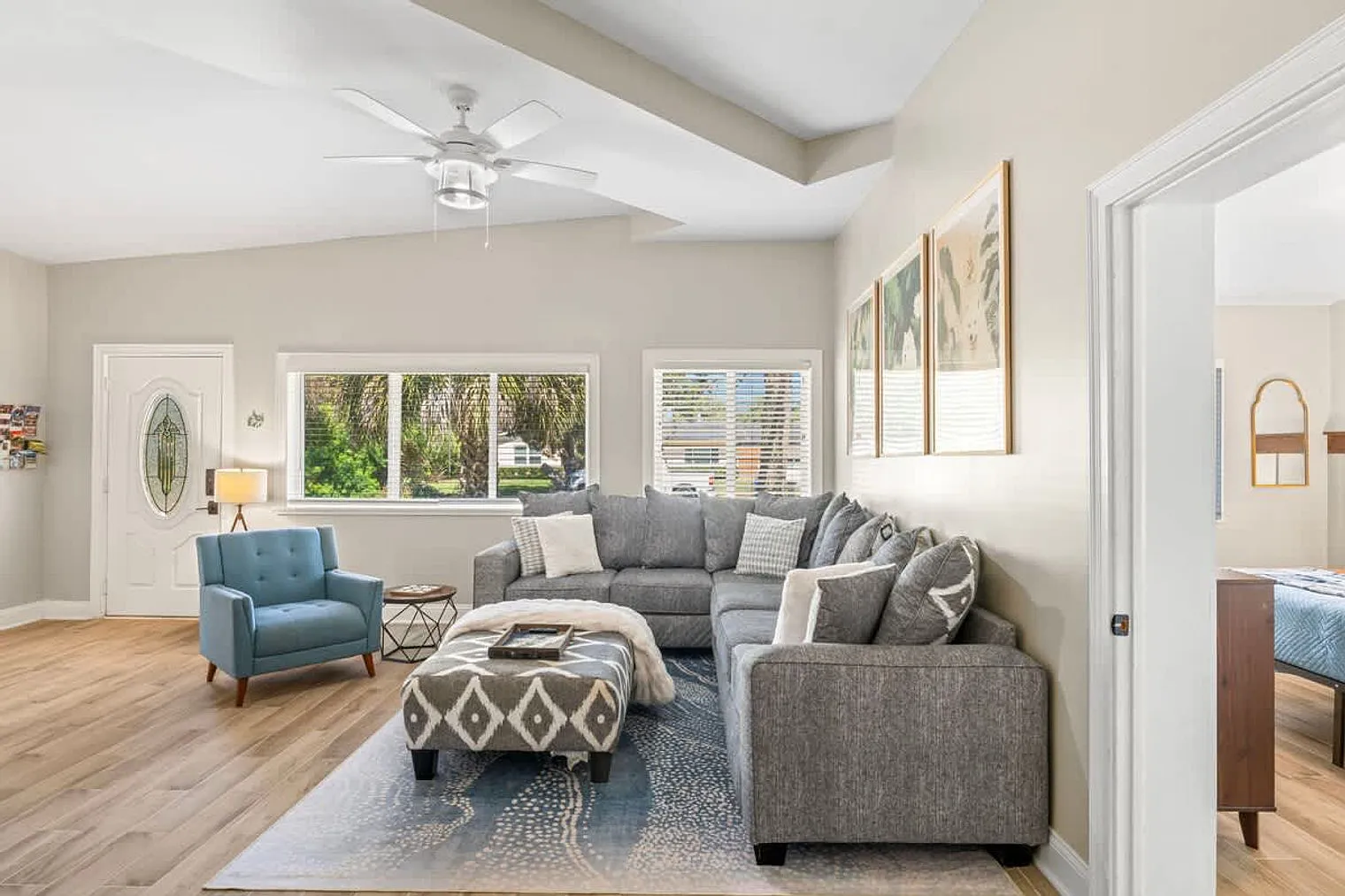 3 bed, 2.0 bath, 1711 sqft, $4,158 — Photo 3