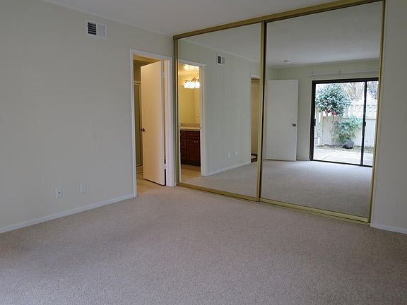 3rd image of 1240 Crescent Ter