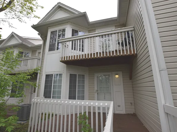 320 W Treehouse Ln, Round Lake, IL 60073