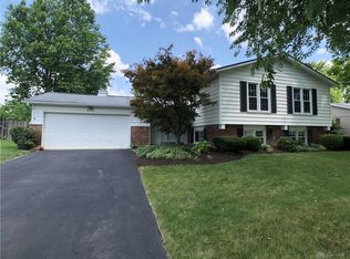 425 Reichard Dr, Vandalia, OH 45377