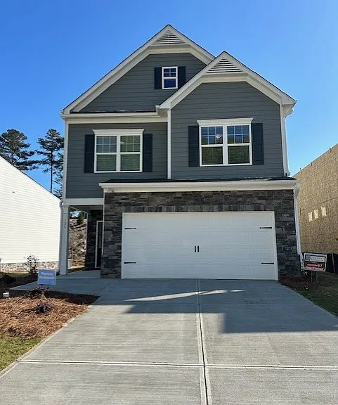 131 Parkwood Dr — Photo 1