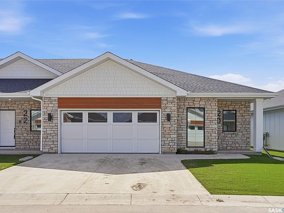 3rd image of 720 Brighton Boulevard #20
