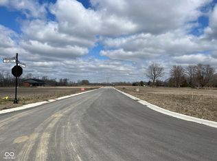 2786 S Kings Way, New Palestine, IN 46163