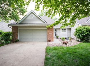 2844 NW North Creek Cir, Ankeny, IA 50023