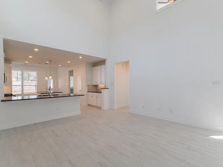 114 Hidden Peak Dr — Photo 8