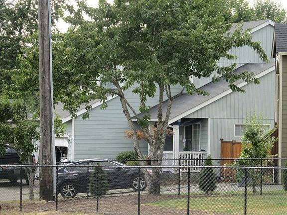 2nd image of 1423 103rd St E