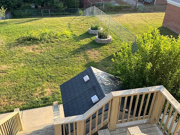 3rd image of 7559 Hoover Ave Floor 2