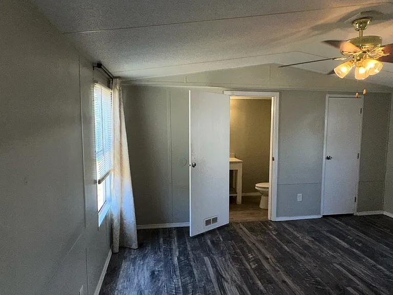 12227 Potranco Rd #8 — Photo 13