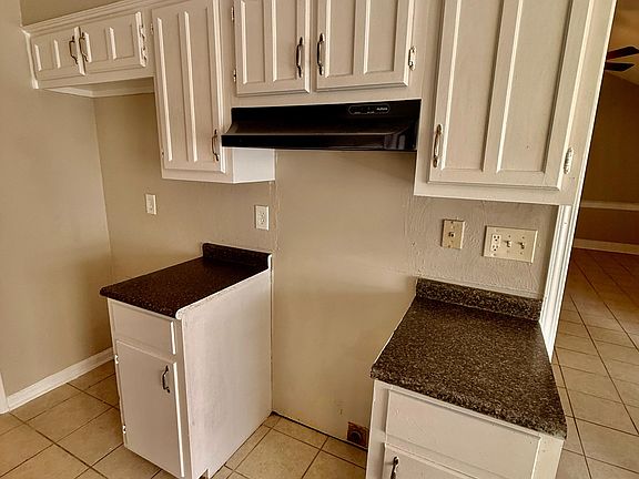 5th image of 5417 Lock Bay Ln