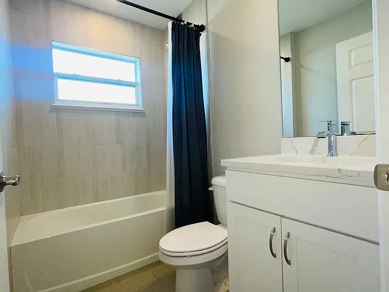 928 SW John Maccormack Ter — Photo 16