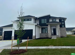 18108 Corby St, Elkhorn, NE 68022