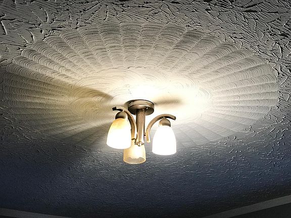Detailed design on ceiling