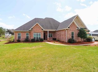 214 Highland Park Dr, Bonaire, GA 31005