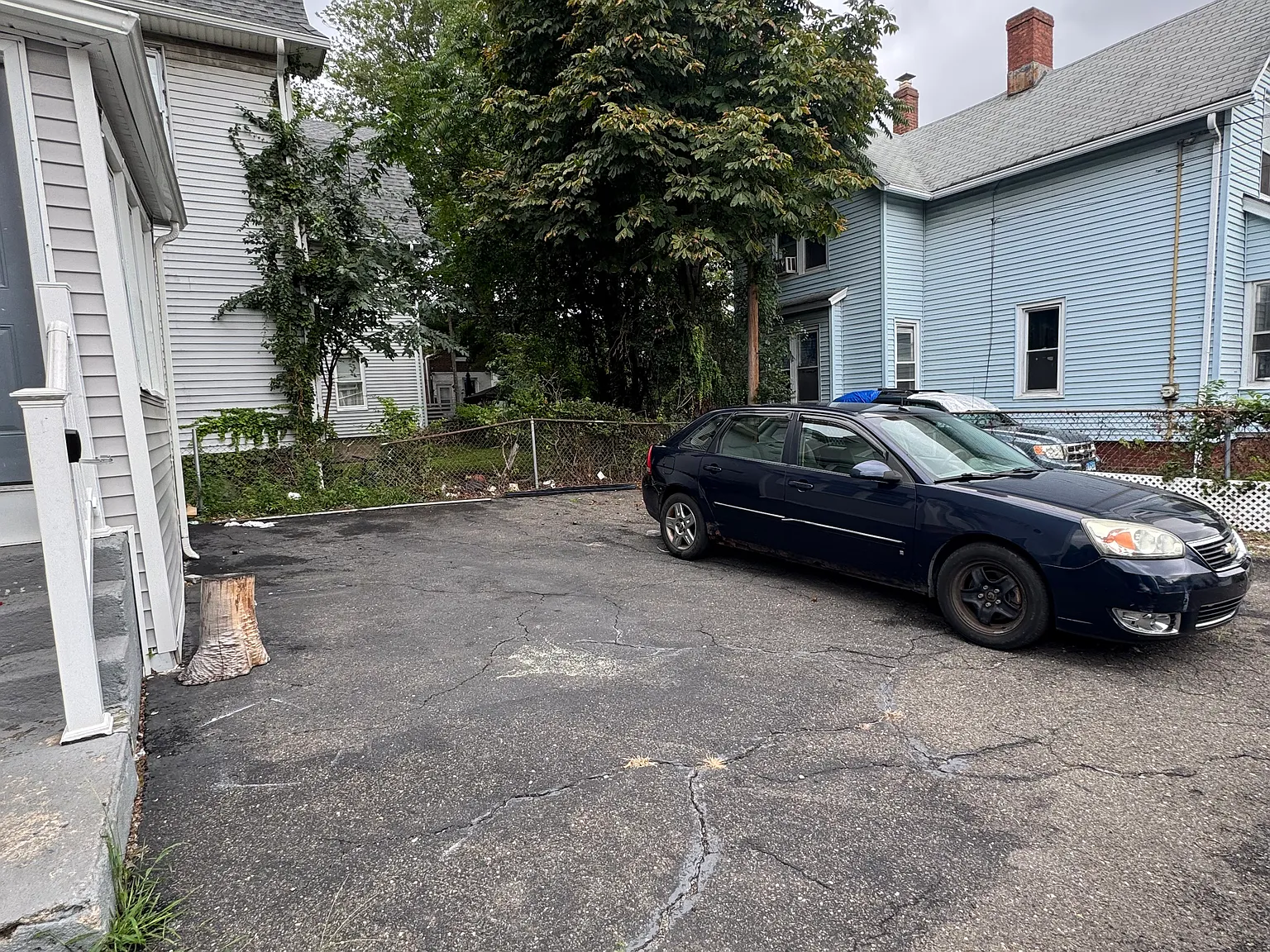 3 bed, 1200 sqft, $2,400 — Photo 4