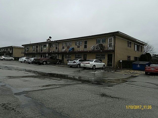 1st image of 17 King Arthur Ct APT 1