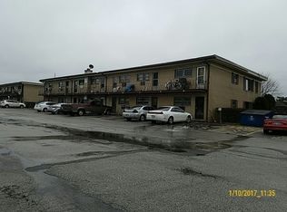17 King Arthur Ct APT 1, Northlake, IL 60164