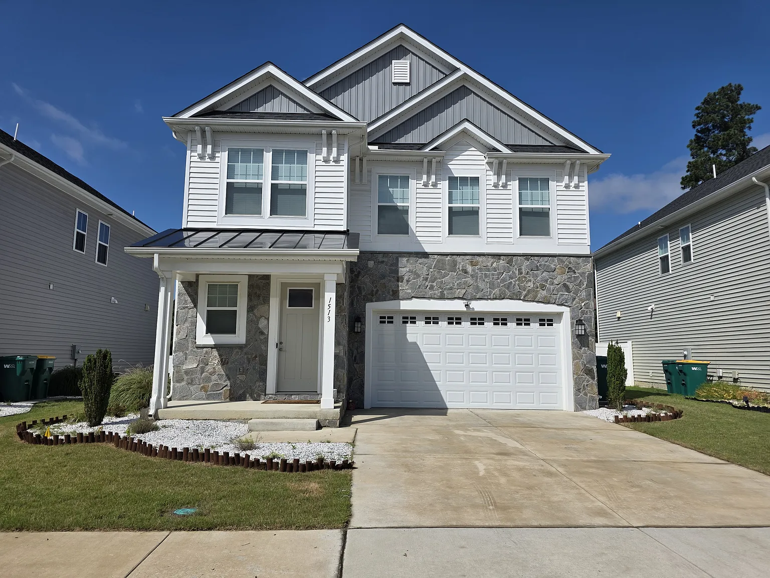 4 bed, 2.5 bath, 2354 sqft, $3,200 — Photo 2